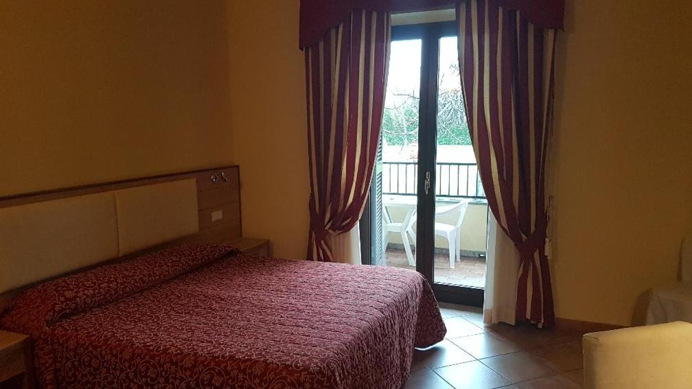Hotel Eden Sul Lago Больсена Экстерьер фото